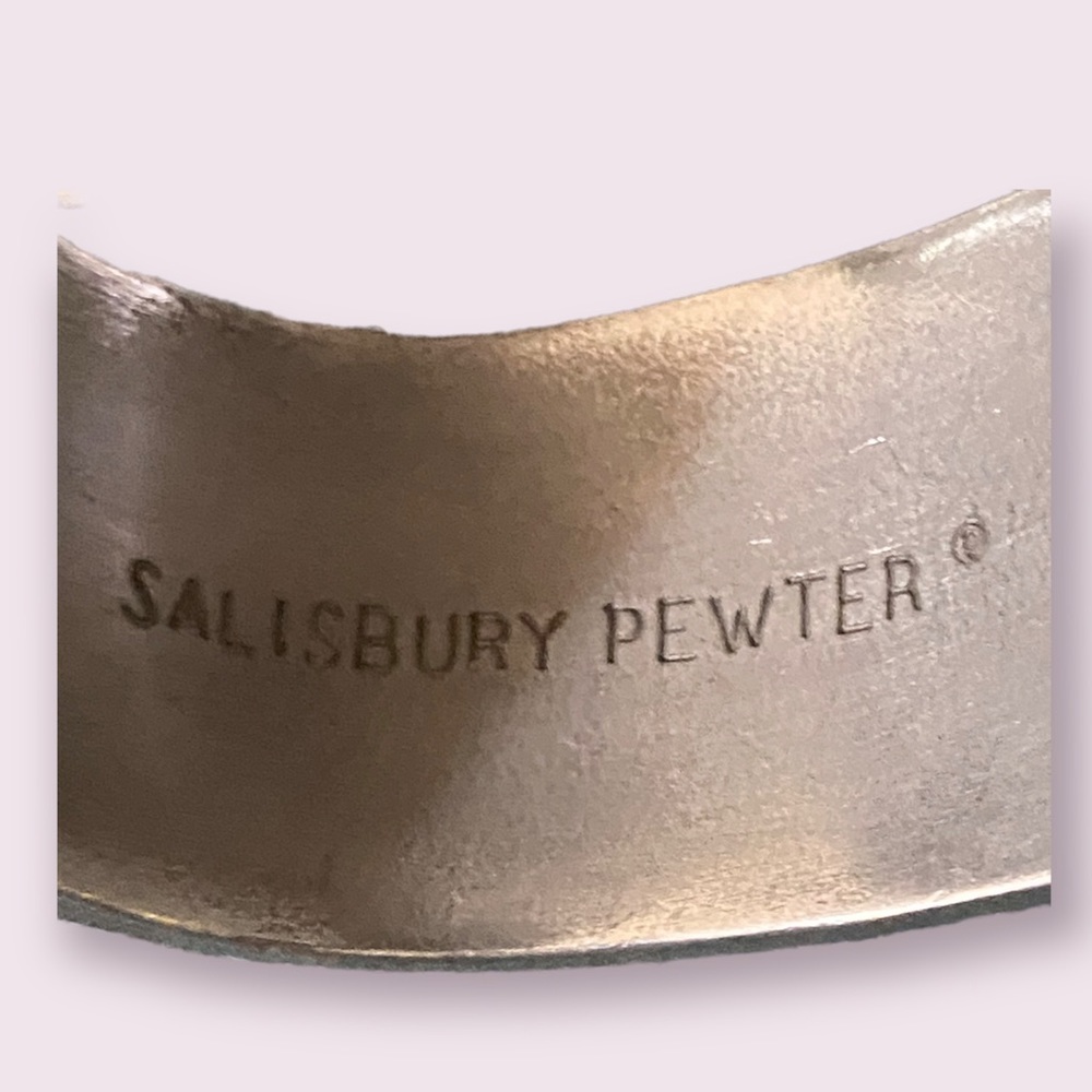 Pewter flower bangle bracelet - Picture 3 of 4